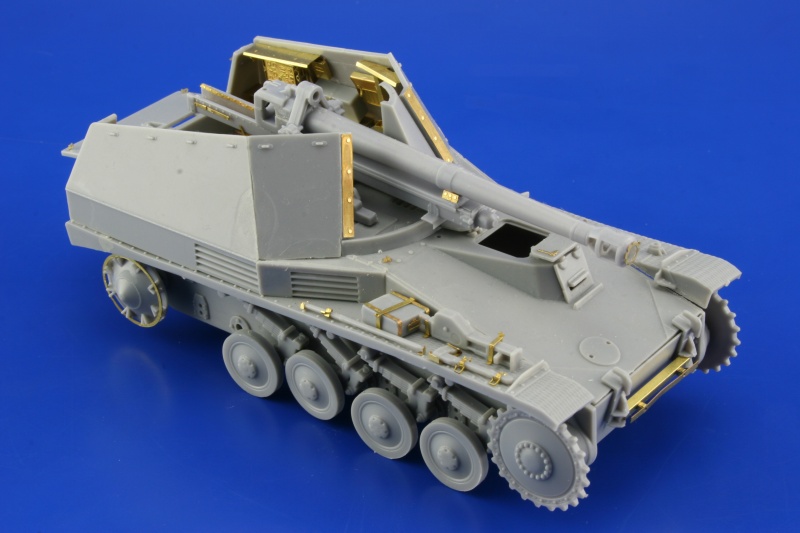 Eduard Models Armor SdKfz 124 Wespe Plastic Model Vehicle 8591437354504 
