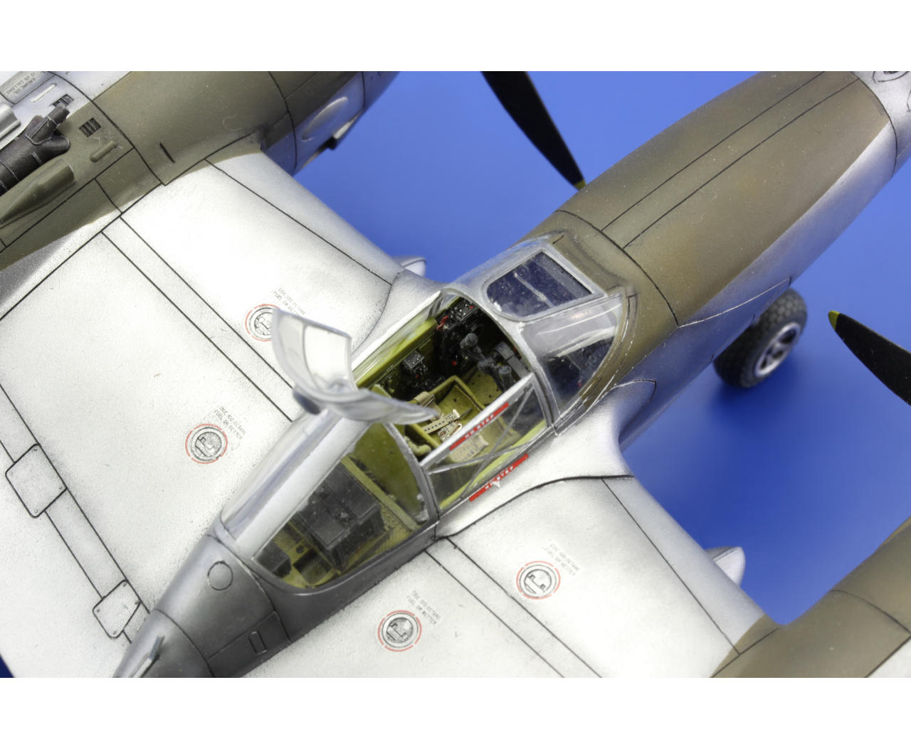 P-38J over Europe 1/48 - エデュアルドeショップ