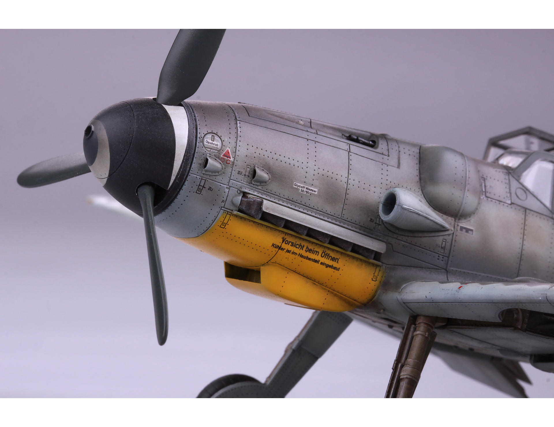 高品質の人気 エデュアルド1 48 Bf109G ロイヤルクラス 